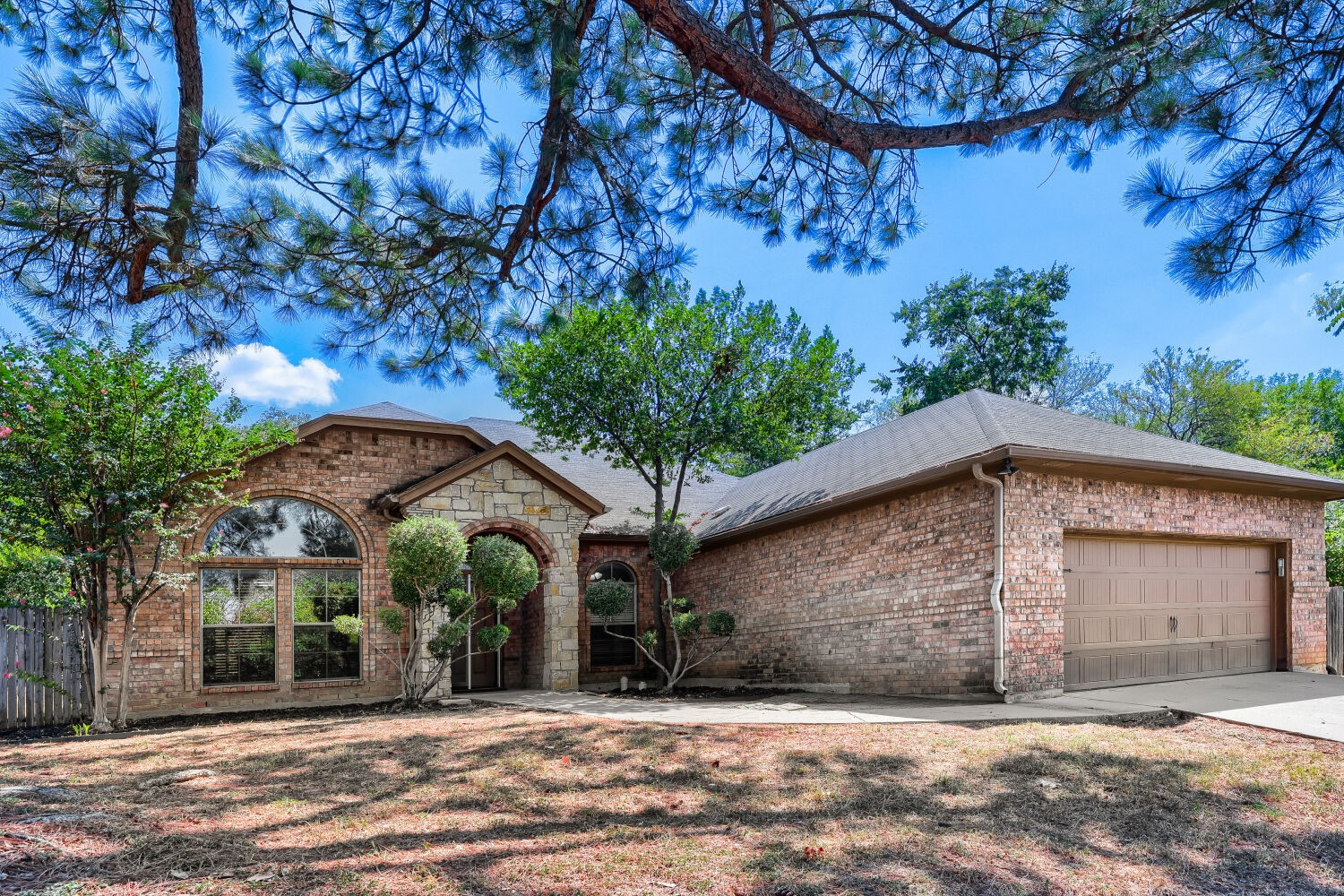 1104 Irwin Drive, Hurst, TX 76053 — photo 2