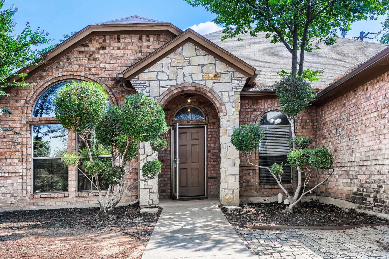 1104 Irwin Drive, Hurst, TX 76053 — photo 3