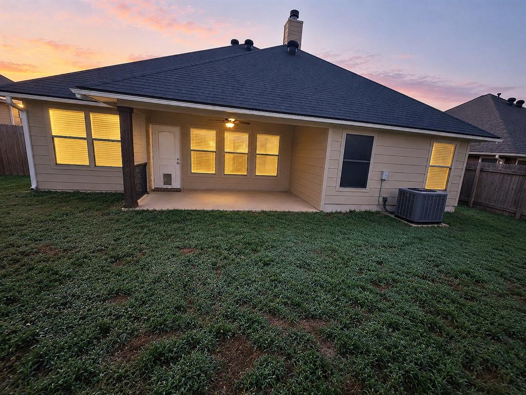 Home in Haughton, LA 71037 — photo 2