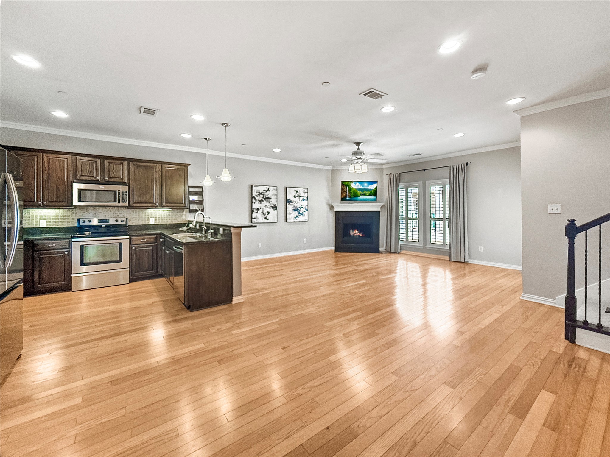 2403 Stutz Drive 4 — photo