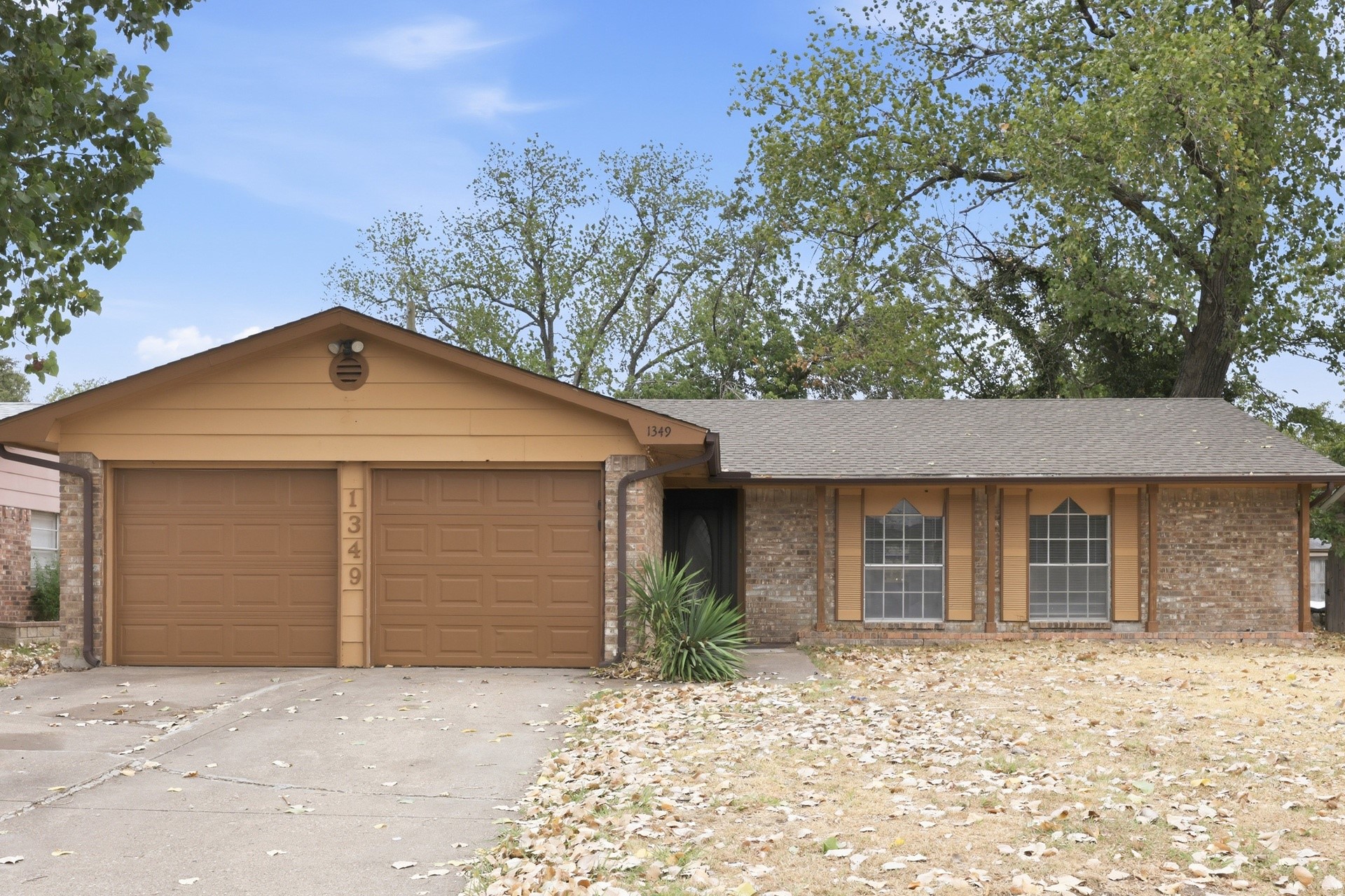 1349 Rutherford Drive — photo