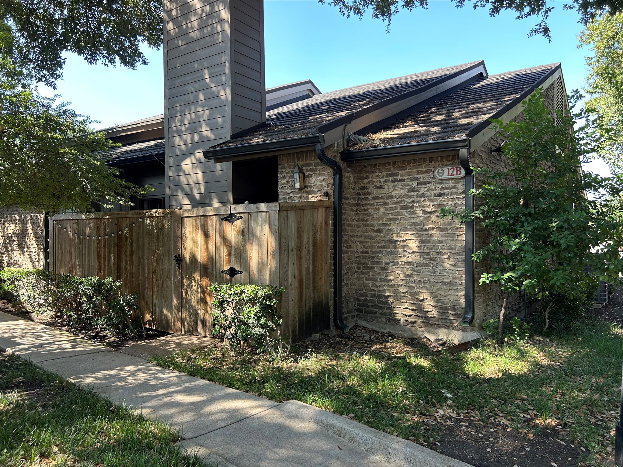 333 Melrose Drive 12B — photo