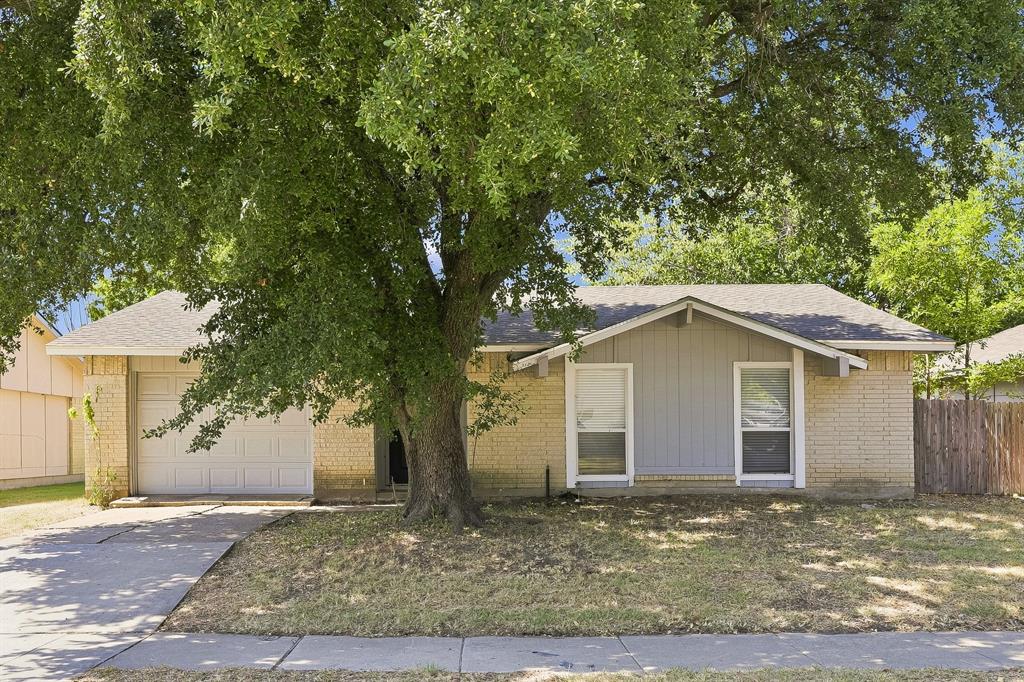 6213 Pine Street — photo
