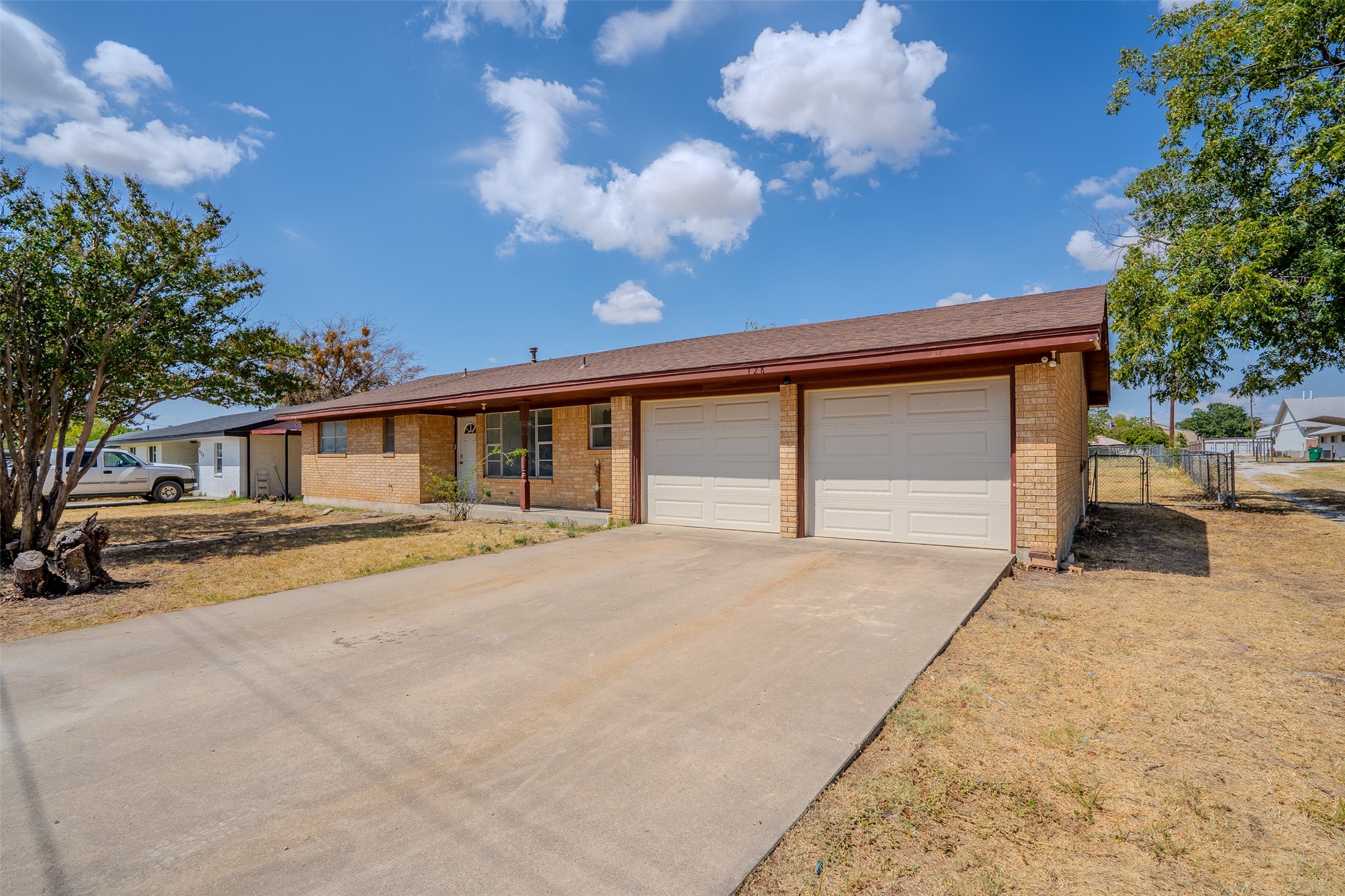328 Eagle Street, Dublin, TX 76446 — photo 2