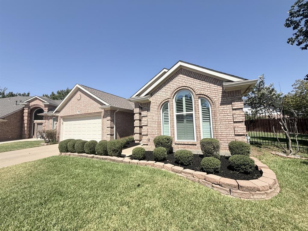 2749 Crystal Glenn Circle — photo