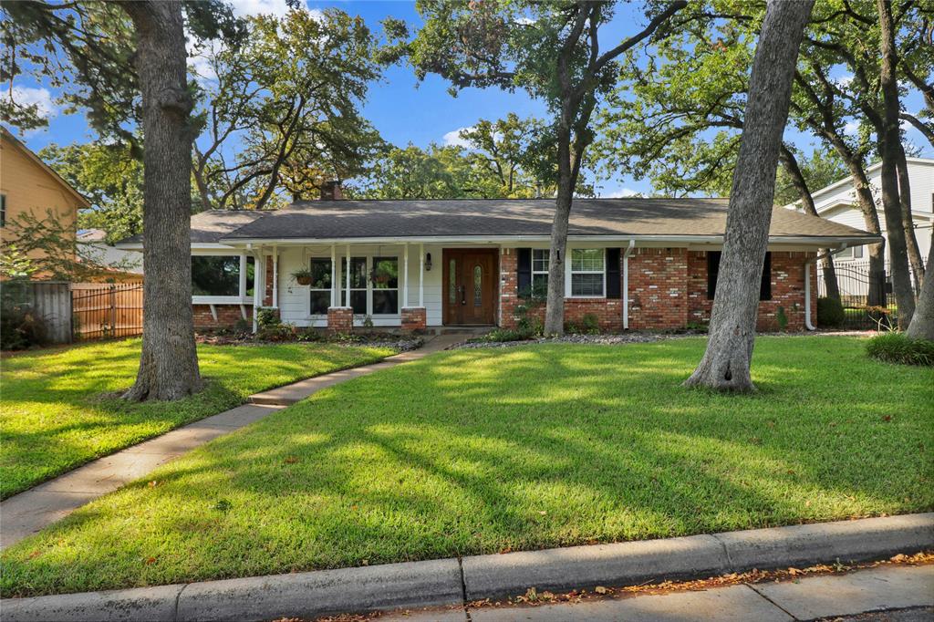 2706 Oak Cliff Lane — photo