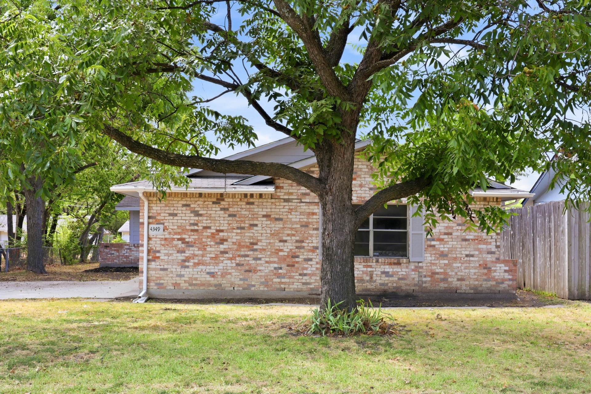 4349 Chestnut Drive — photo