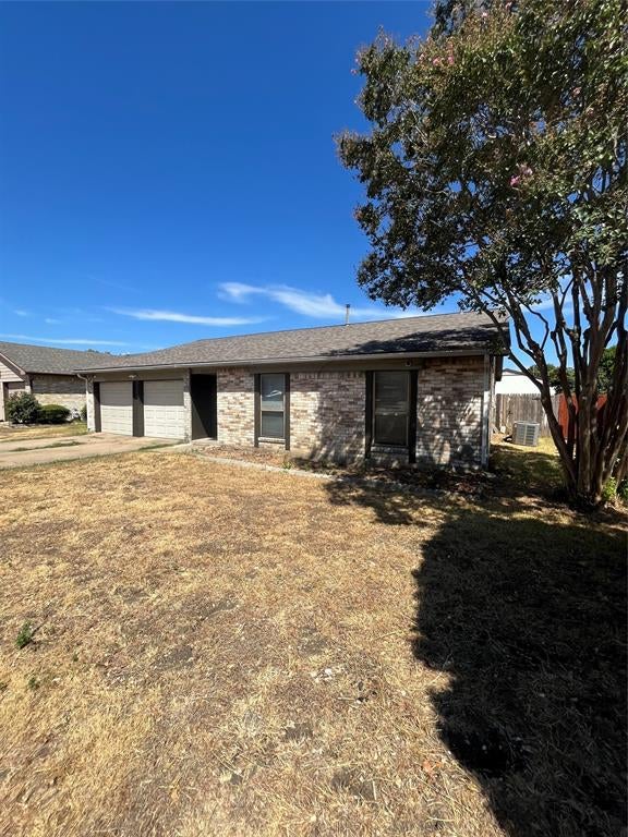 1211 Brush Creek Drive — photo