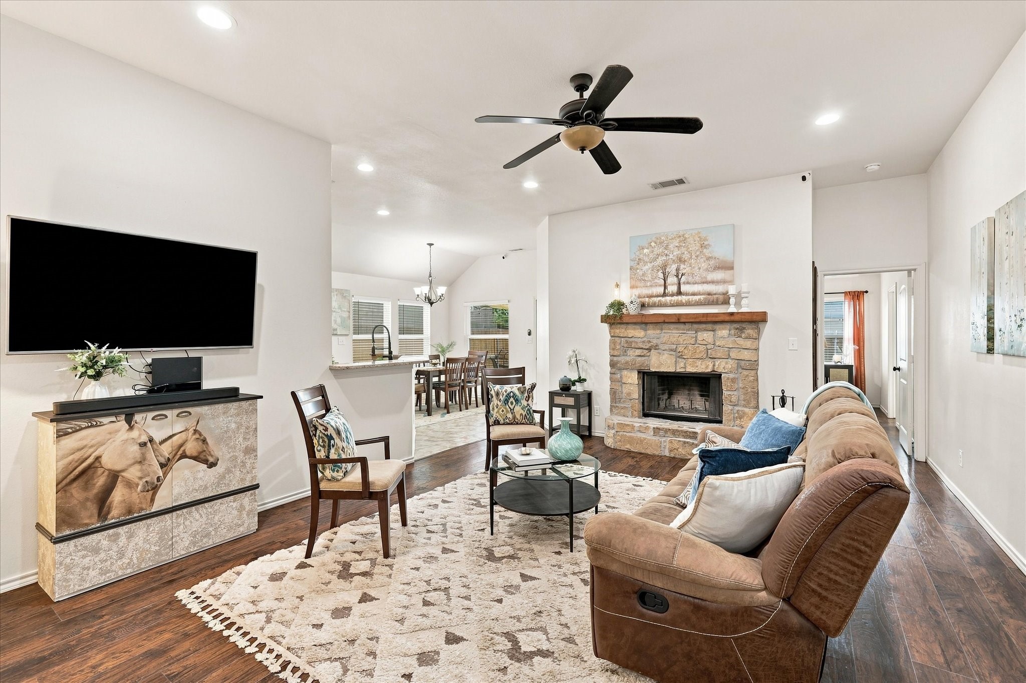 236 Firefly Drive, Springtown, TX 76082 — photo 3