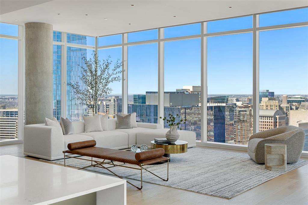 1747 Leonard Street 2401 — photo