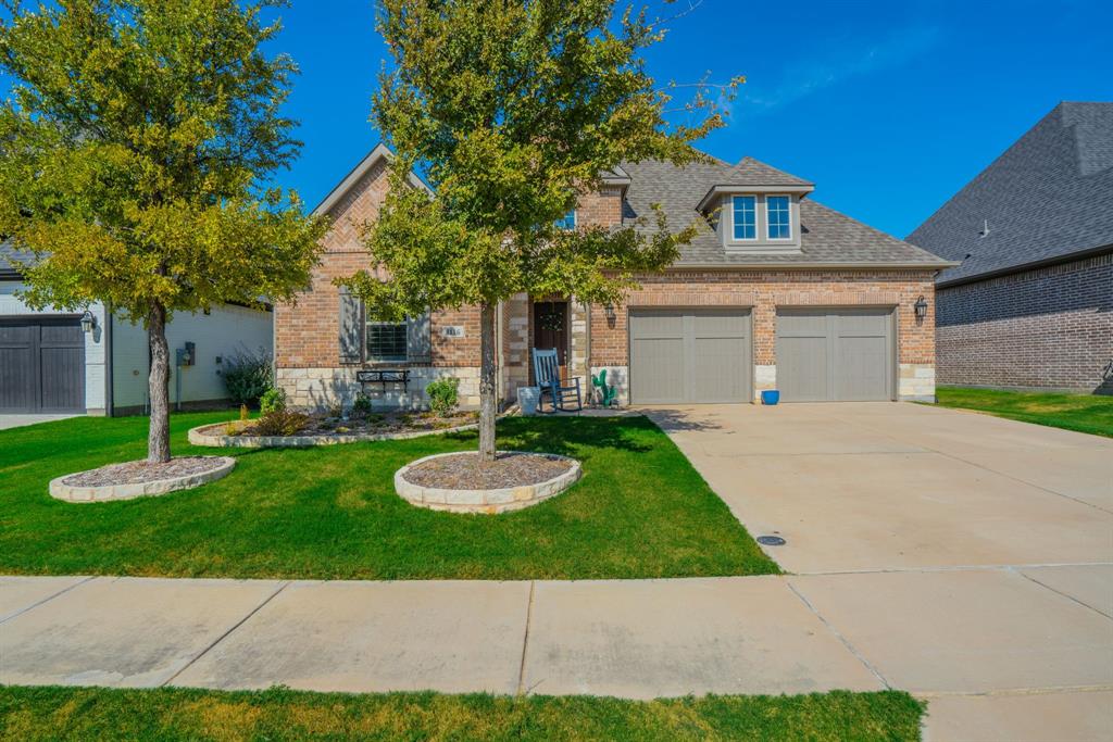 8116 Maybury — photo