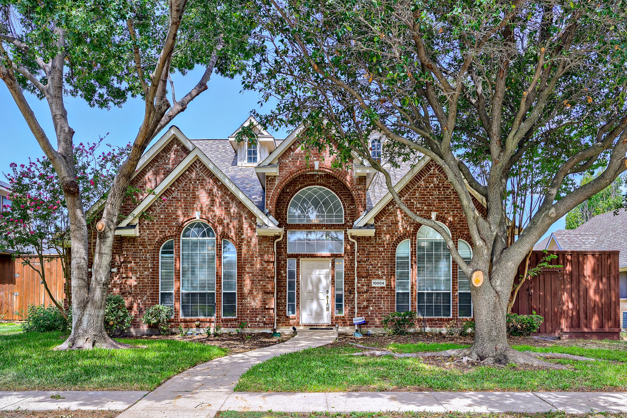 10804 Dry Creek Lane — photo