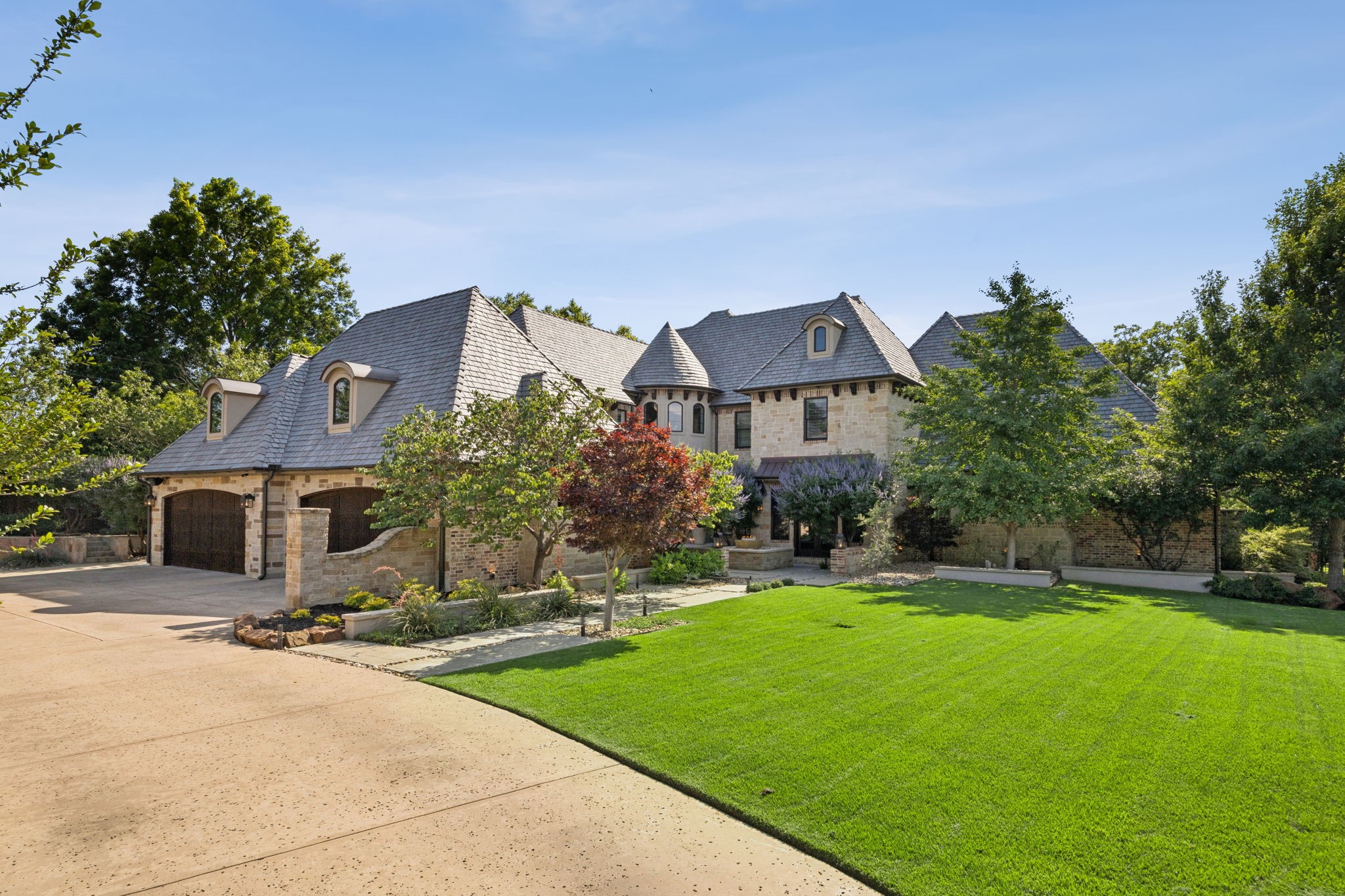 1500 Glenmeade Court — photo