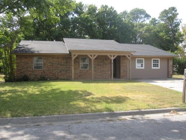 411 Ashland Drive — photo