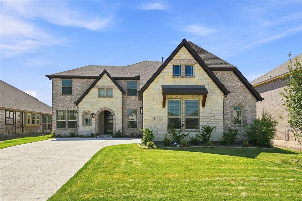 824 Blue Fescue Road — photo