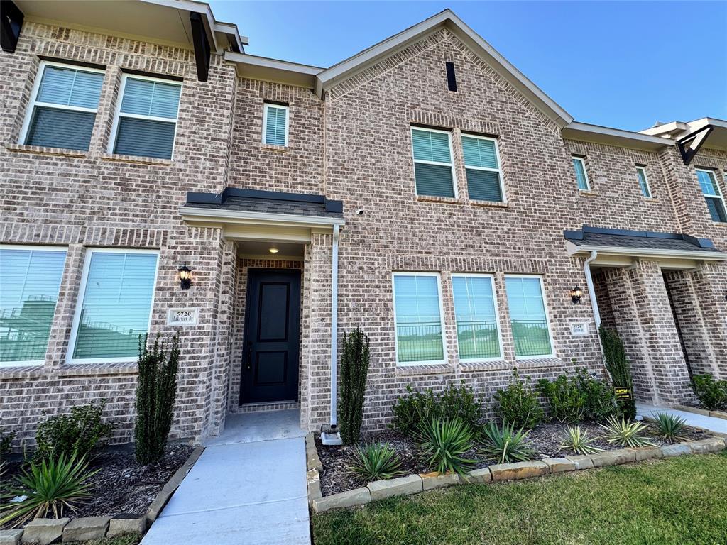 5720 Lakeview Drive — photo