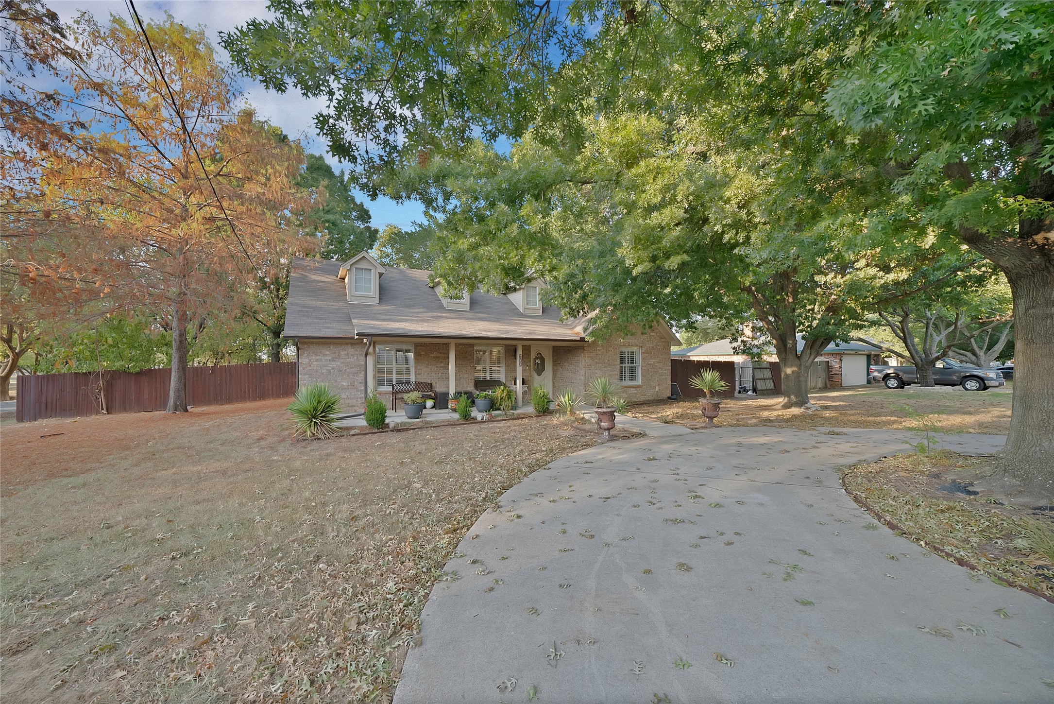 600 E Jacob Street, Pilot Point, TX 76258 — photo 2