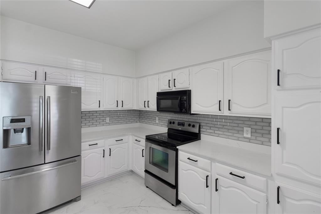 2835 Keller Springs Road 903 — photo