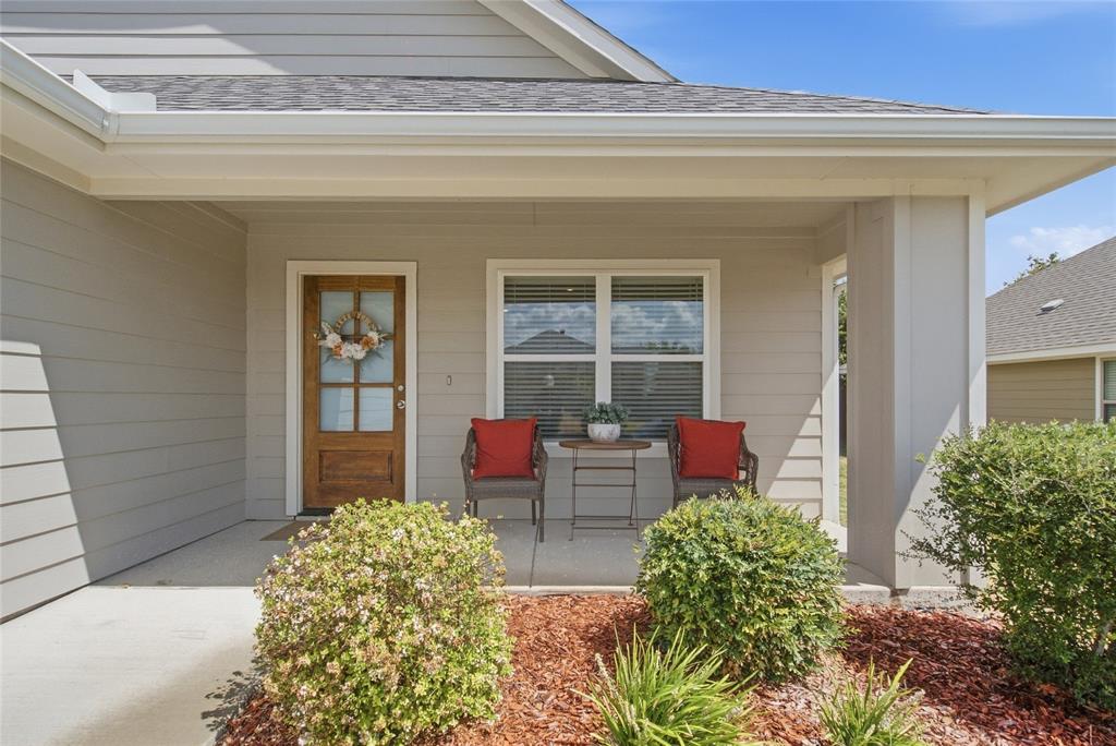 211 Clover Circle — photo