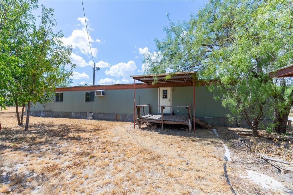 1186 Private Road 2431 — photo