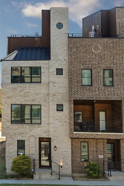 449 S Rayner Street — photo