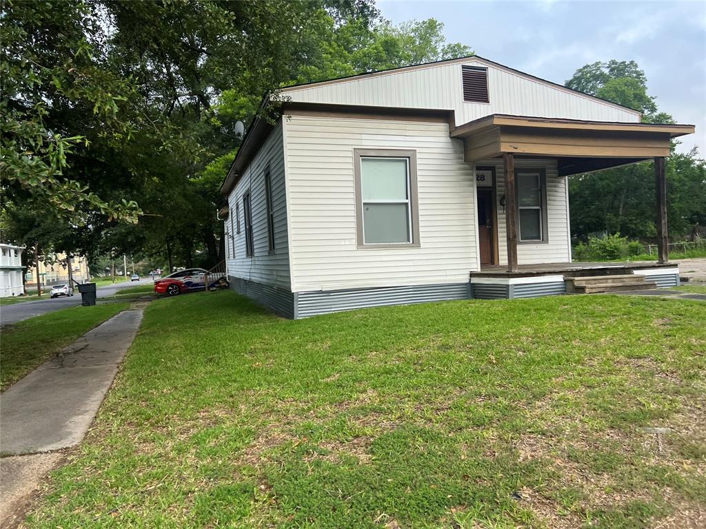 1728 Highland Avenue — photo