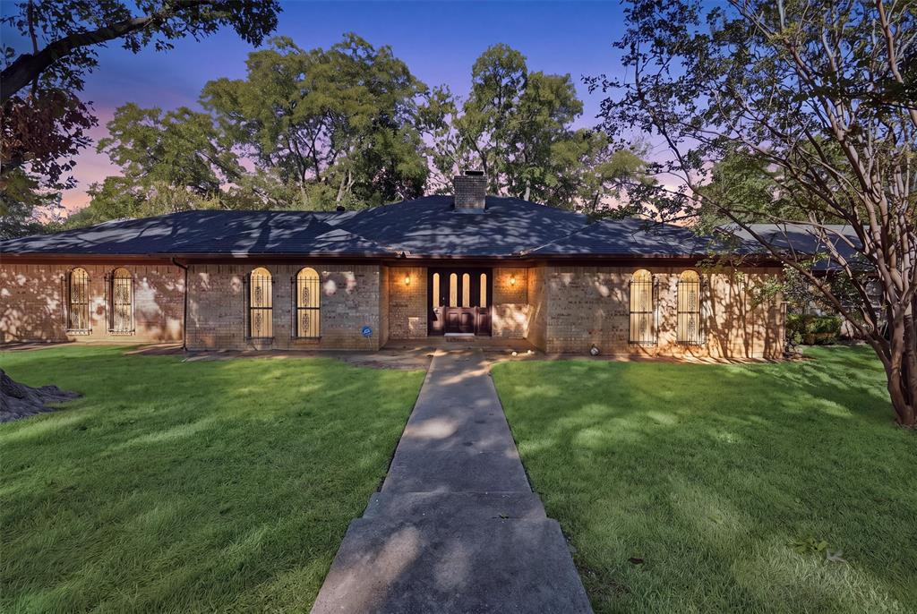 6437 Suncrest Court — photo