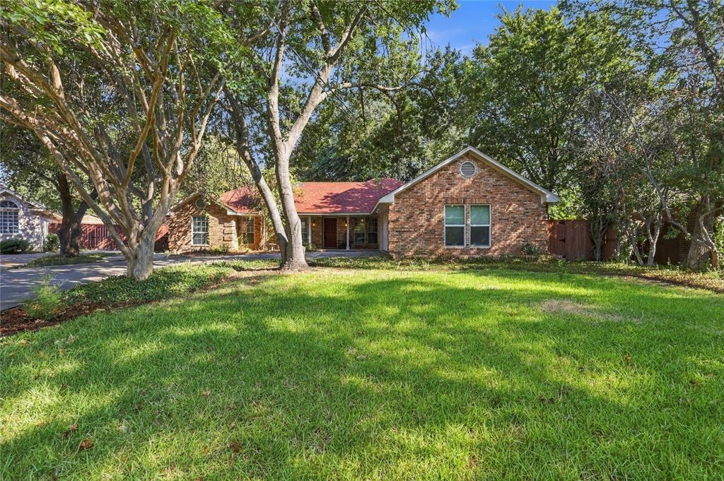 1309 Oxford Lane — photo