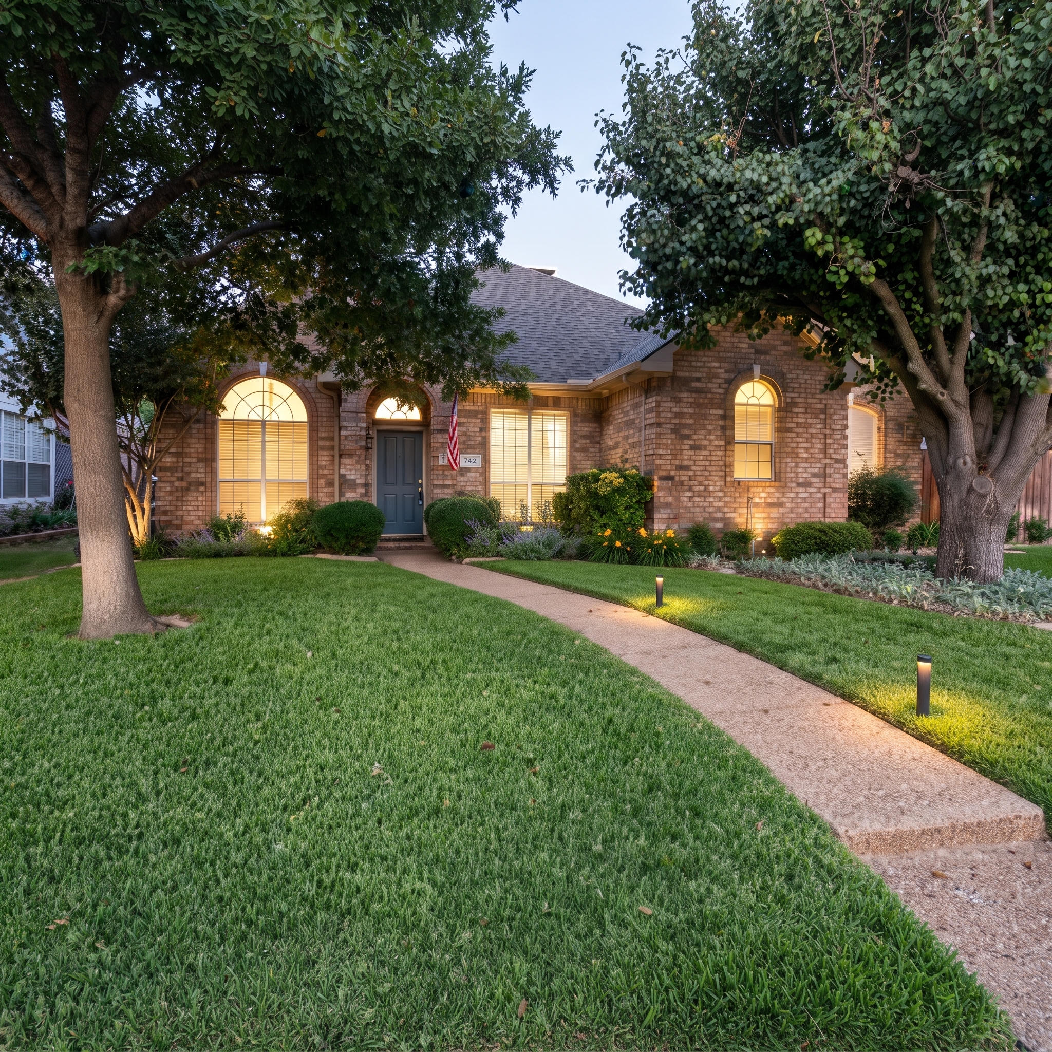 742 Yellowstone Drive — photo