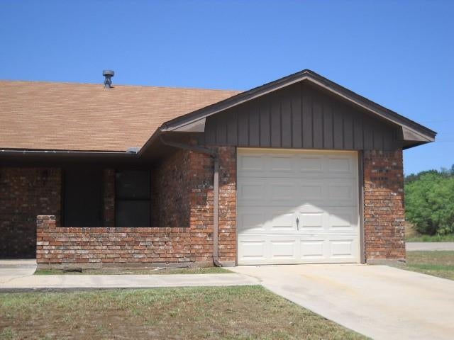 590 Scotland Court — photo
