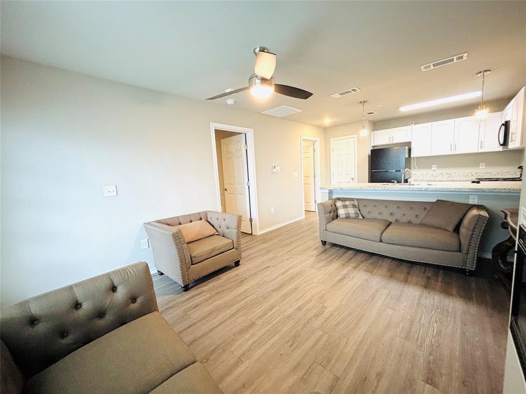 6108 Abrams Road 202 — photo