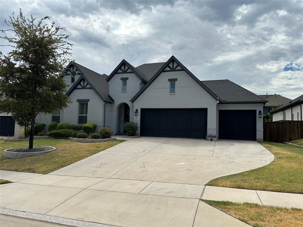 2805 Maverick Way — photo