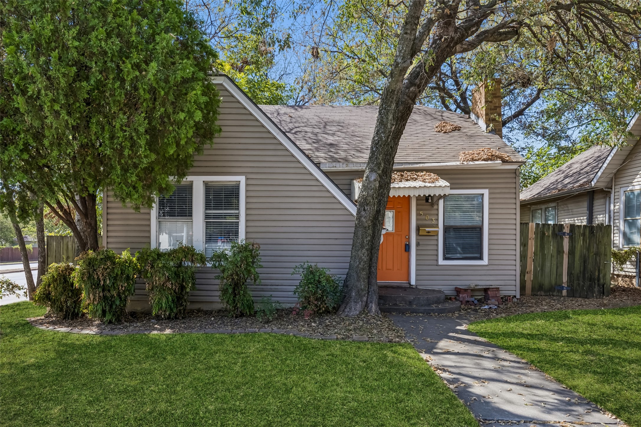 503 W Sycamore Street — photo