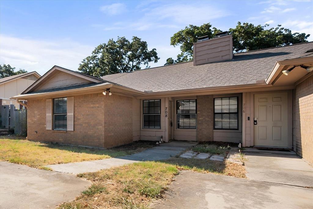 708 Woodland Court — photo
