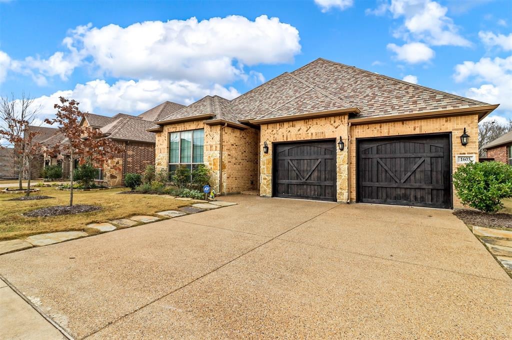 1603 Trowbridge Circle — photo