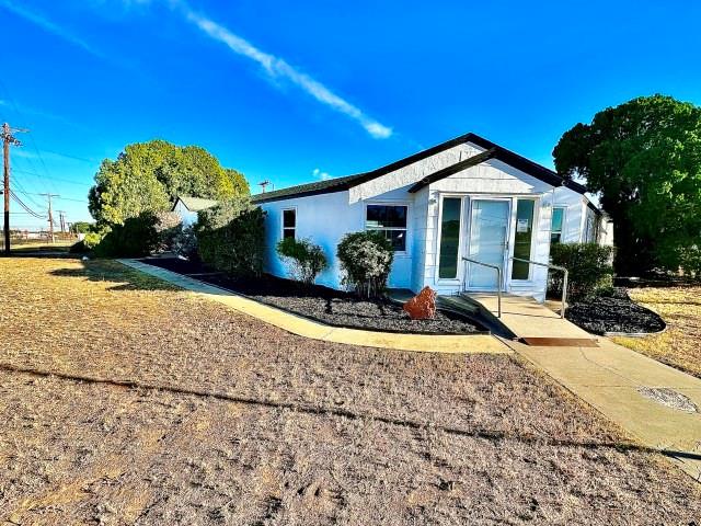 409 SW Ave E E — photo