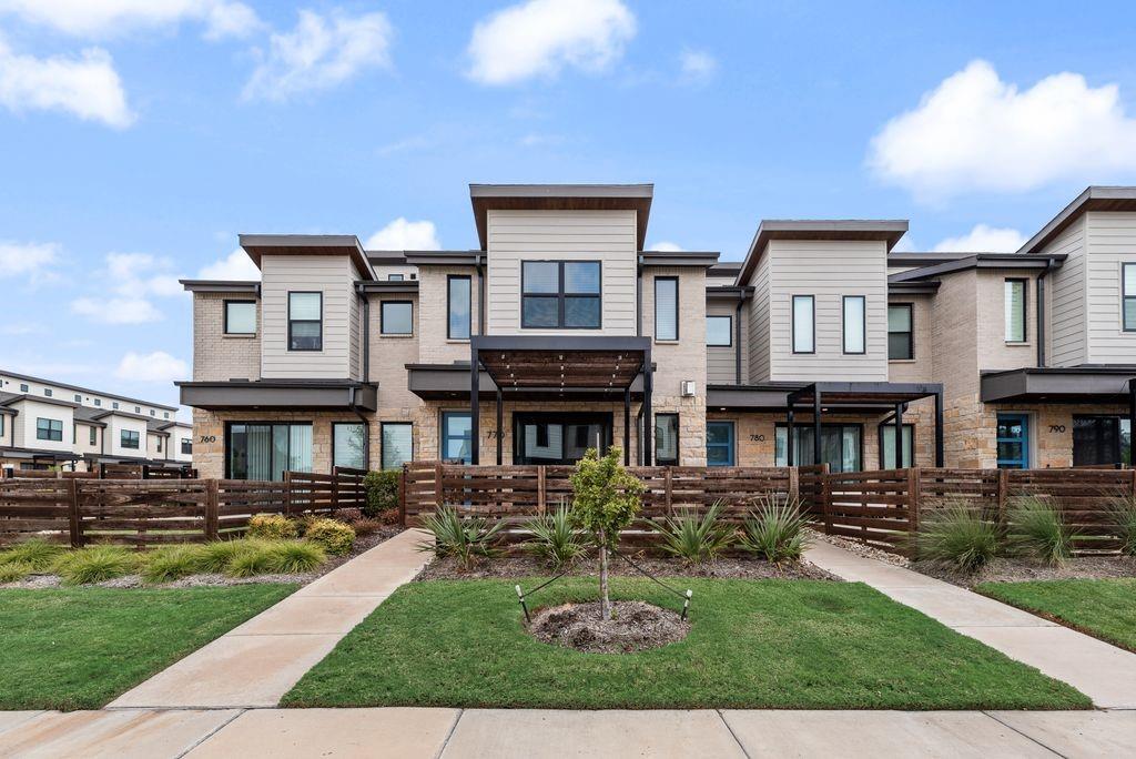 770 Cavitt Court — photo