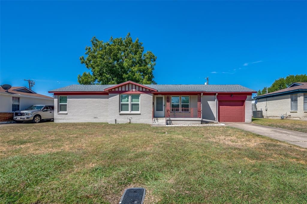 825 Glenda Drive — photo