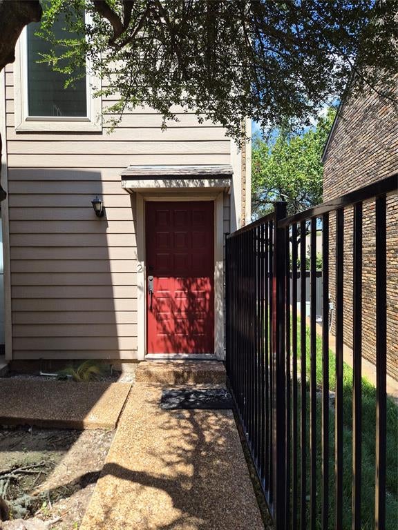 5616 Preston Oaks Road 202 — photo