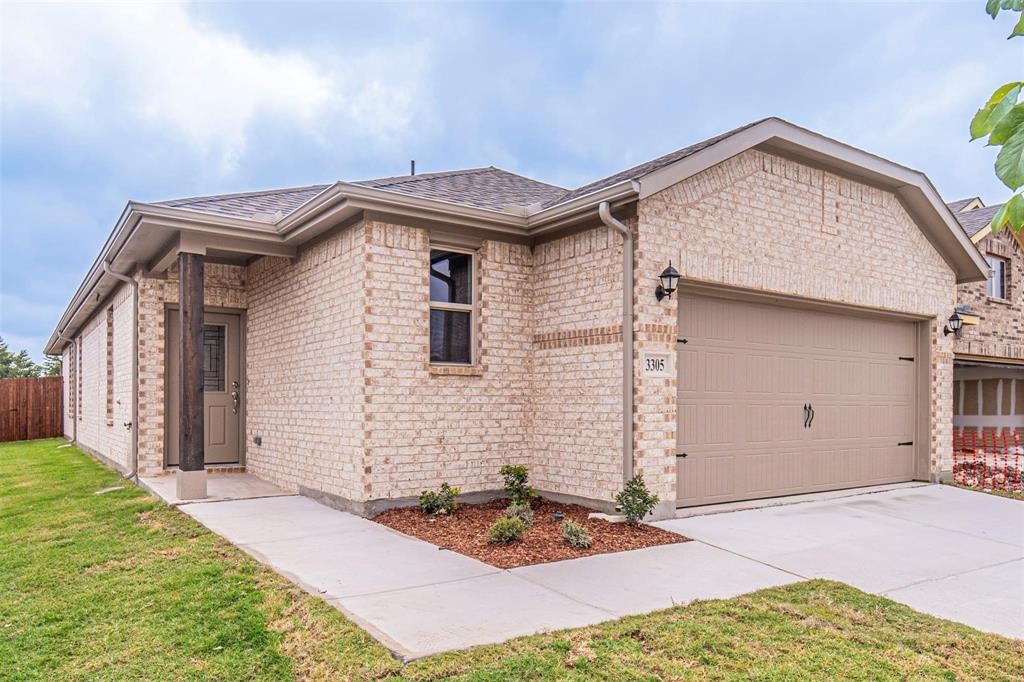 3305 Shortgrass Lane — photo
