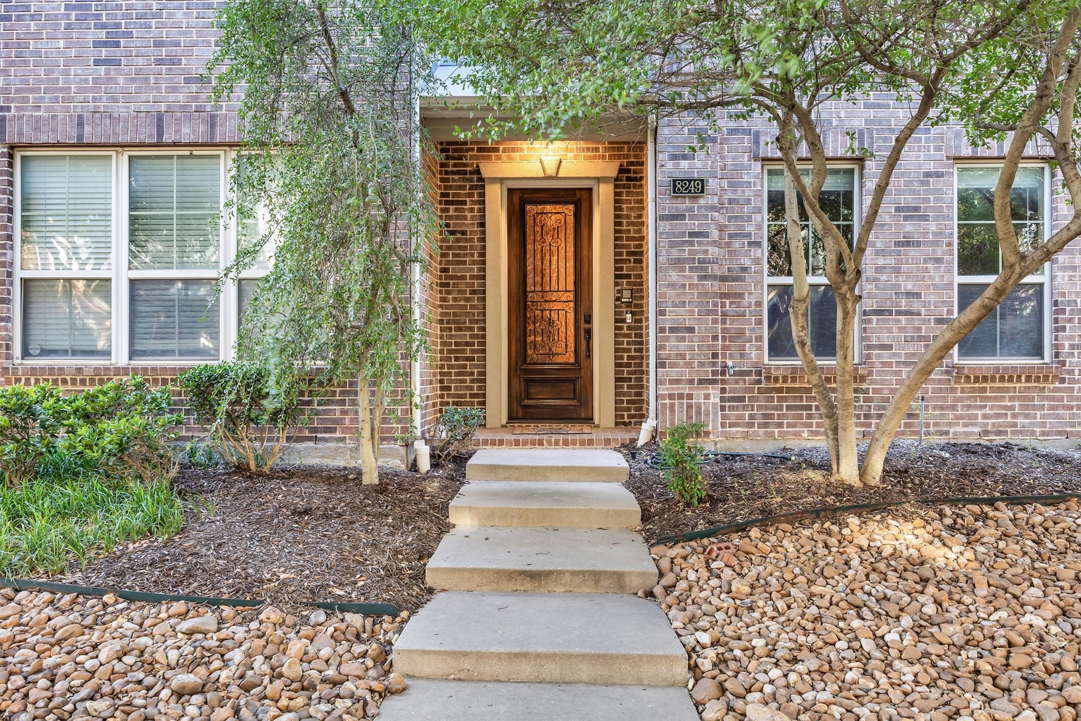 8249 Short Street — photo
