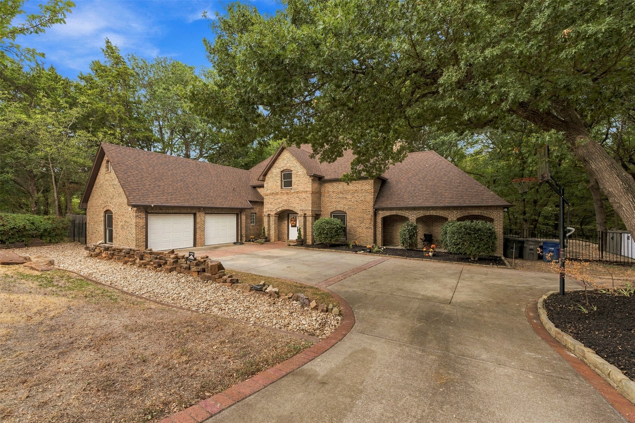 407 Ovilla Oaks Drive — photo