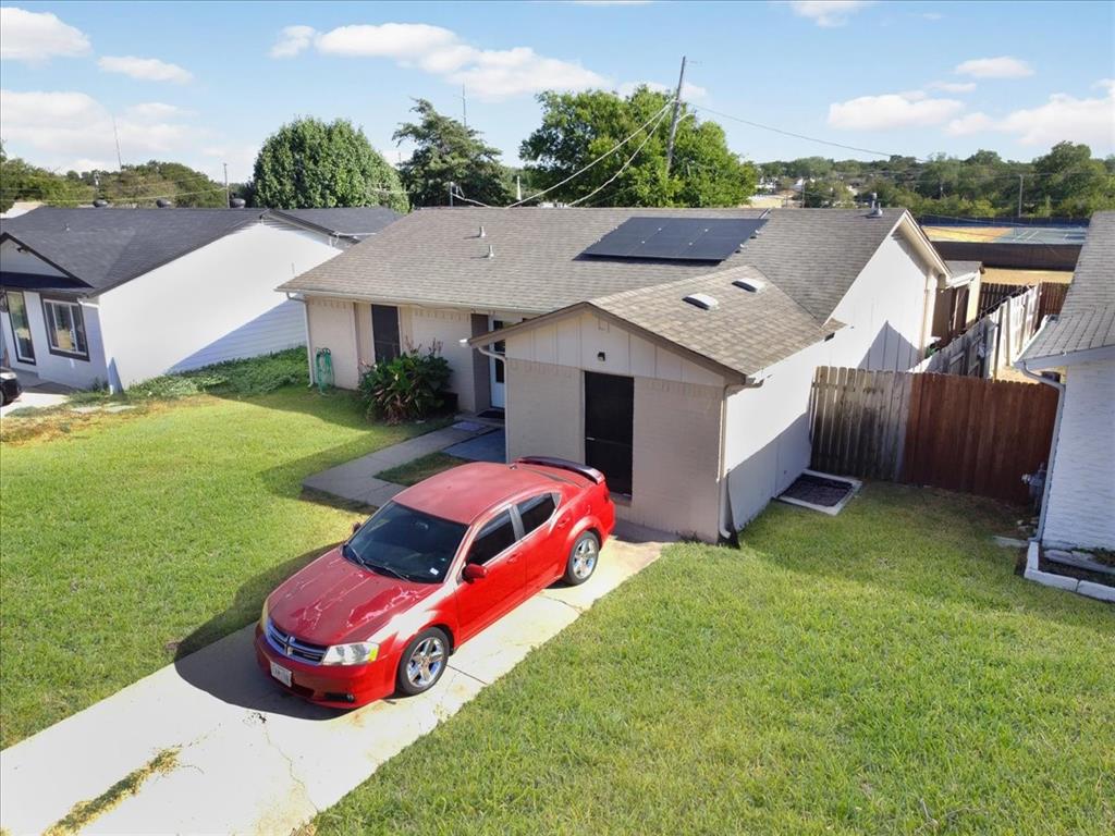 705 Parker Circle — photo