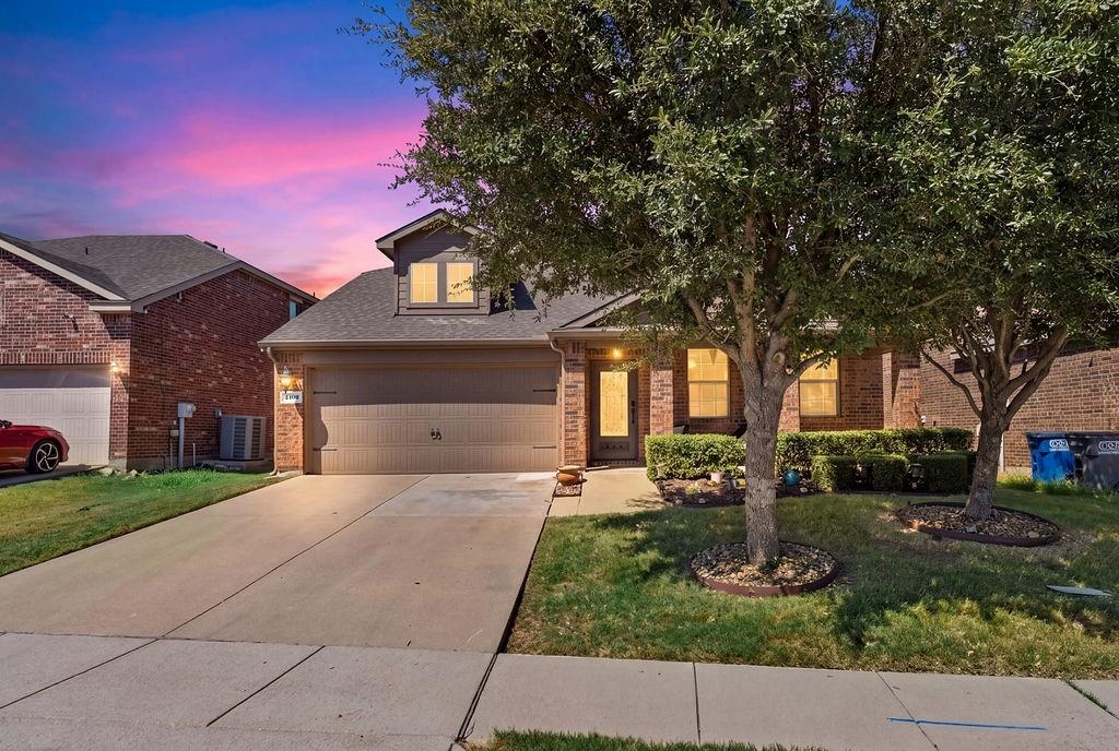 2102 Meadow View Drive — photo