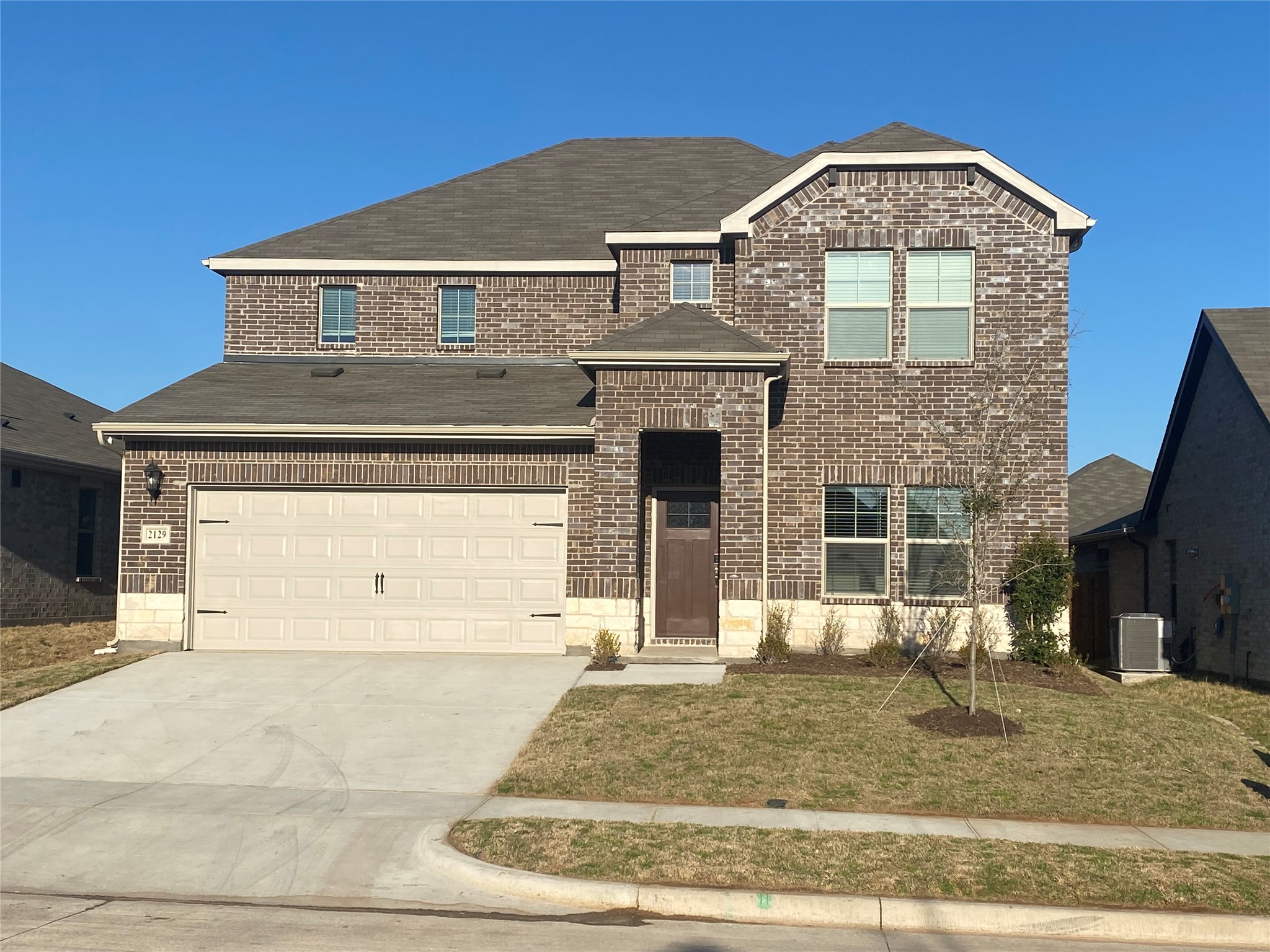 2129 Mustang Way — photo