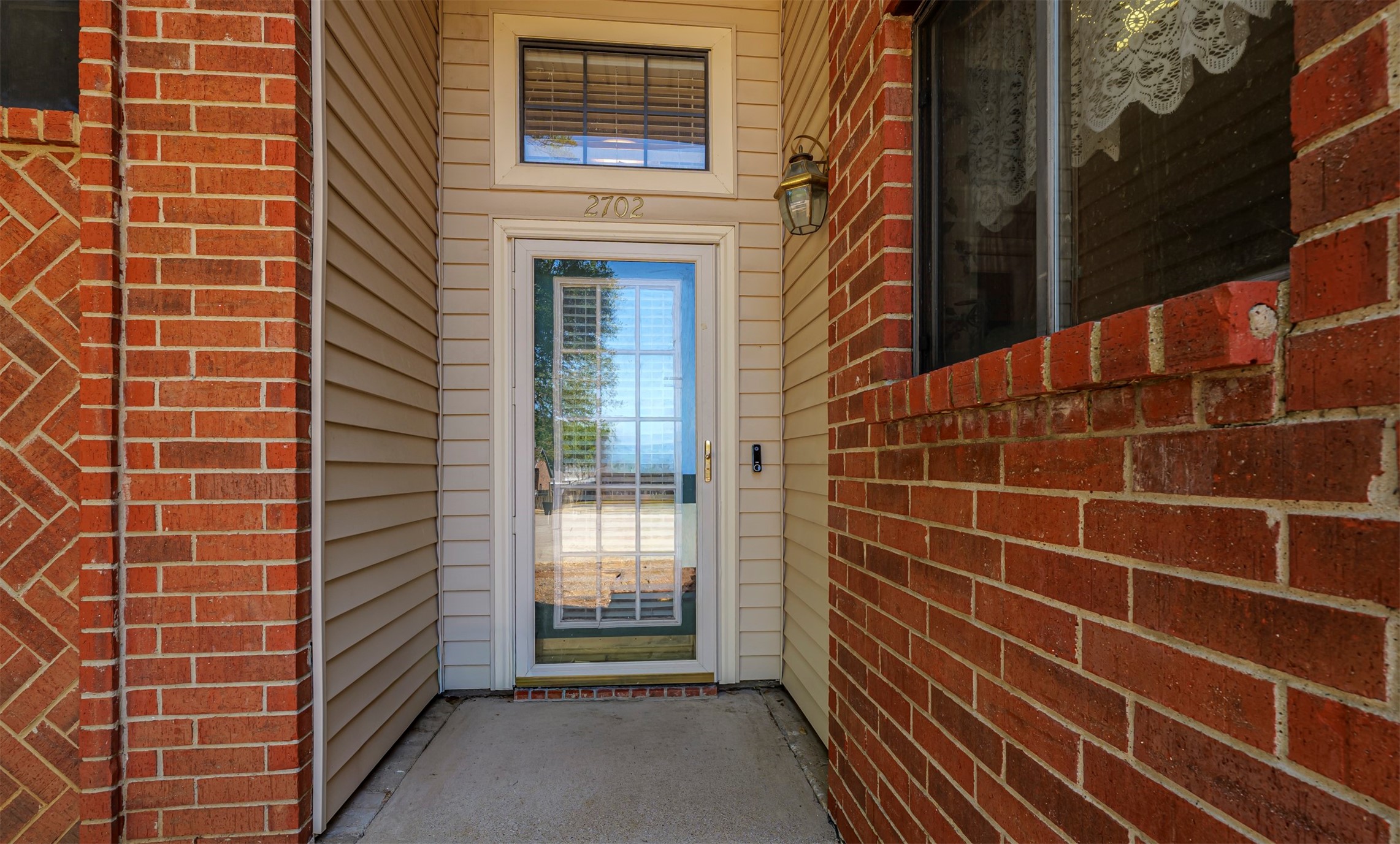 2702 Stratford Court, Euless, TX 76039 — photo 2