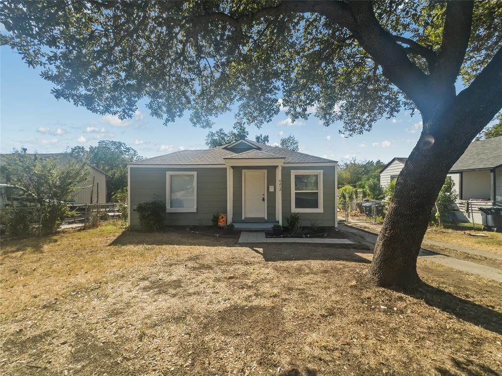 4212 Mccart Avenue — photo