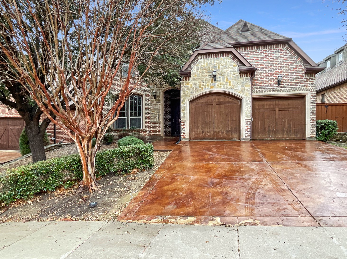 2101 S Hill Drive — photo