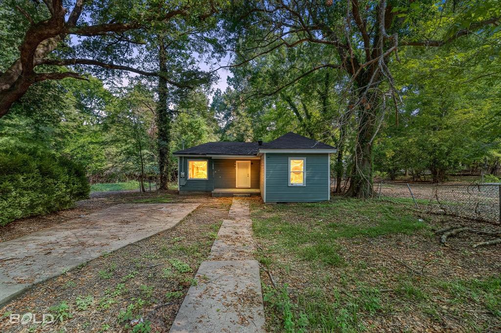 3826 Huston Street — photo