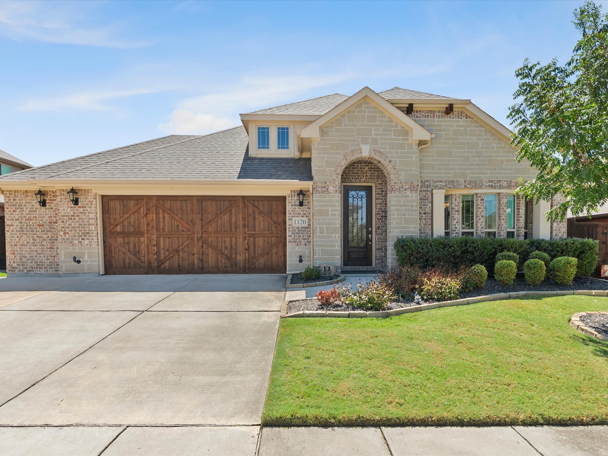 1120 Pheasant Crossing — photo